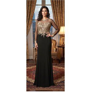 Xscape Long Sleeve Round Neck Gold/Black Embroidered Ruched Gown Size 4